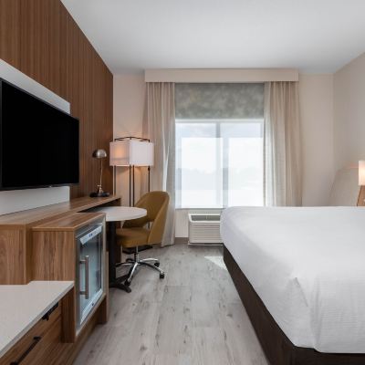 Comfort Room, 1 King Bed, Non Smoking Wyndham Garden Orlando Universal / I Drive Promo Code