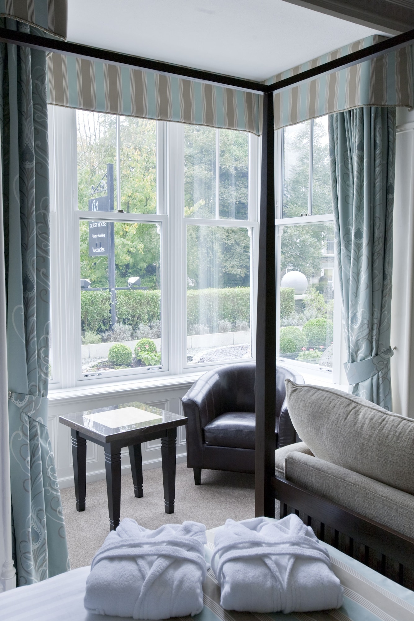 豪华双人房（11号房，底楼）