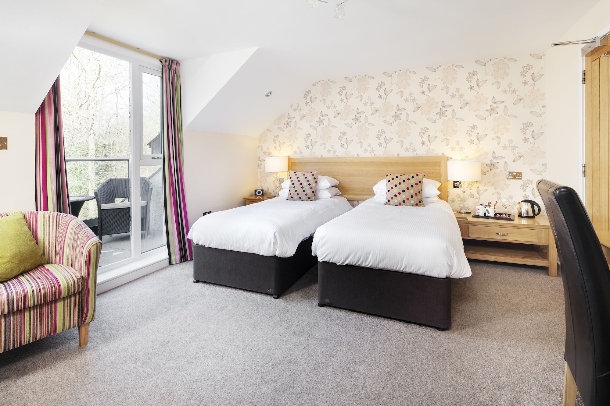 高级双人或双床间 - 带阳台