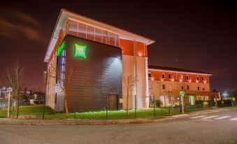 Ibis Styles Toulouse Blagnac Aéroport - Housity