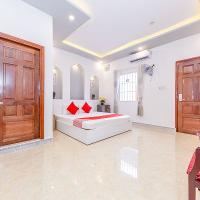 Standard Double Room OYO 598 Peony Hotel Promo Code