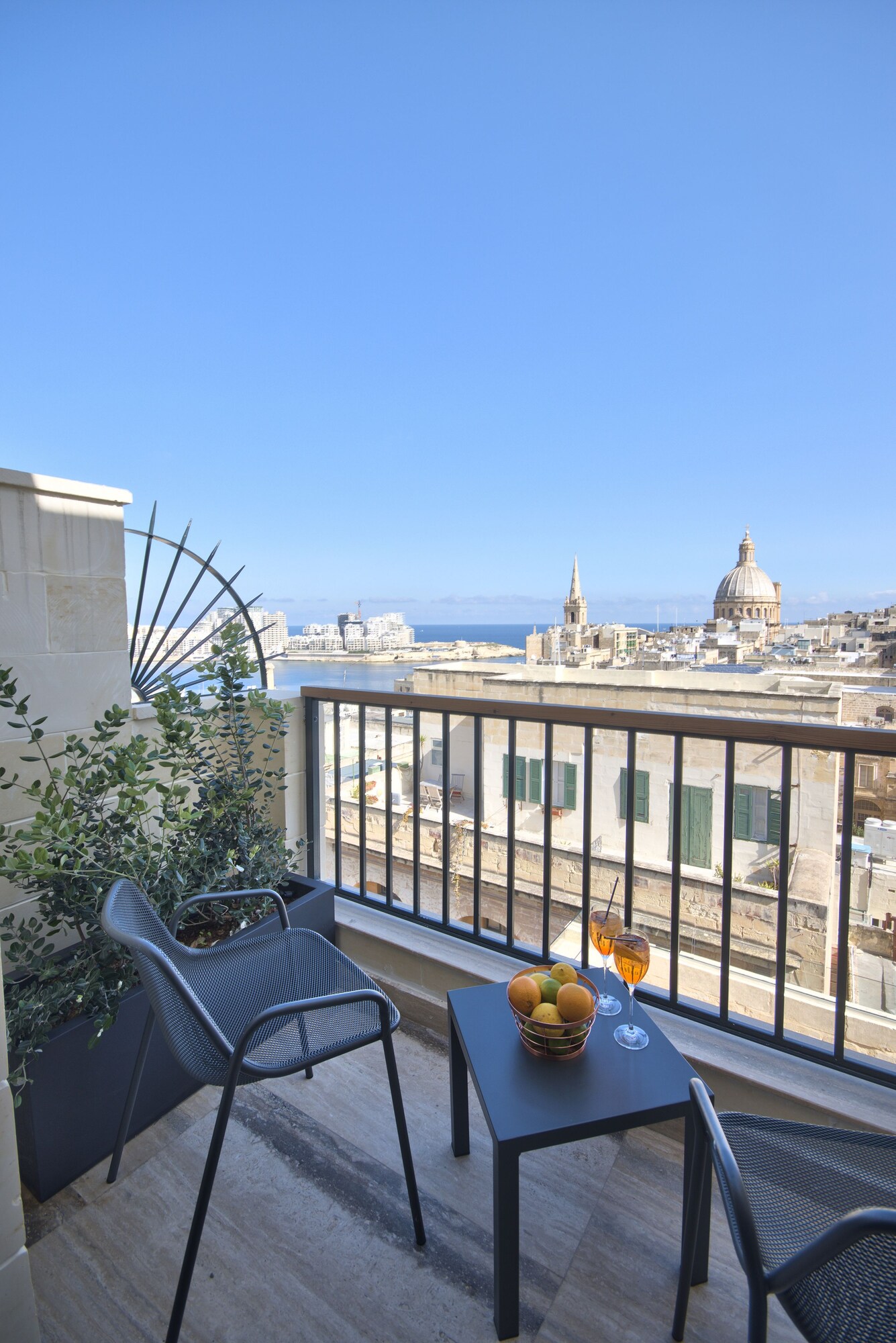 小型双床或双人房阳台（双床或双人房）