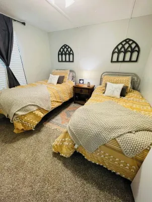 No Pets/Non Smoking 3-Bedroom Home in Counce with WiFi, AC