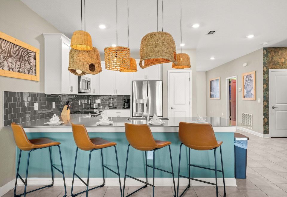 小屋 多张床 可使用泳池 池景 （丛林小屋 at Championsgate）