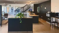 Quality Inn & Suites Near Downtown Bakersfield