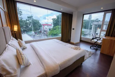 Emerald Hotel Hotels in 