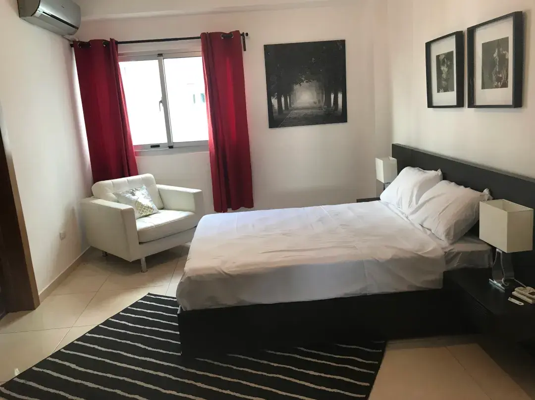 Penthouse De 3 Niveles, 5 Recámaras Con Excelente Vista - Santo Domingo