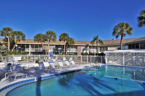 King Bed - Walk to St. Armand's Circle and Lido Beach in Minutes!One-Bedroom Apartment