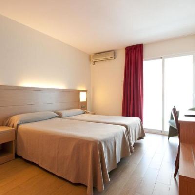 Premium Room with Extra Bed (2 Adults + 1 Child) Benidorm Plaza Promo Code