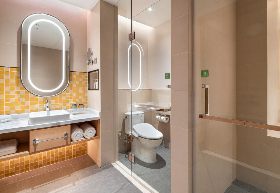 单卧套房 超大床