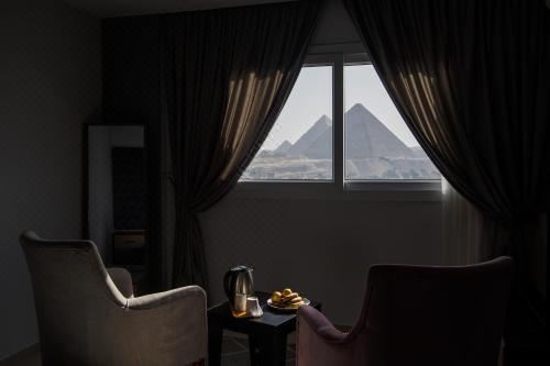 豪华套房，享有金字塔景观