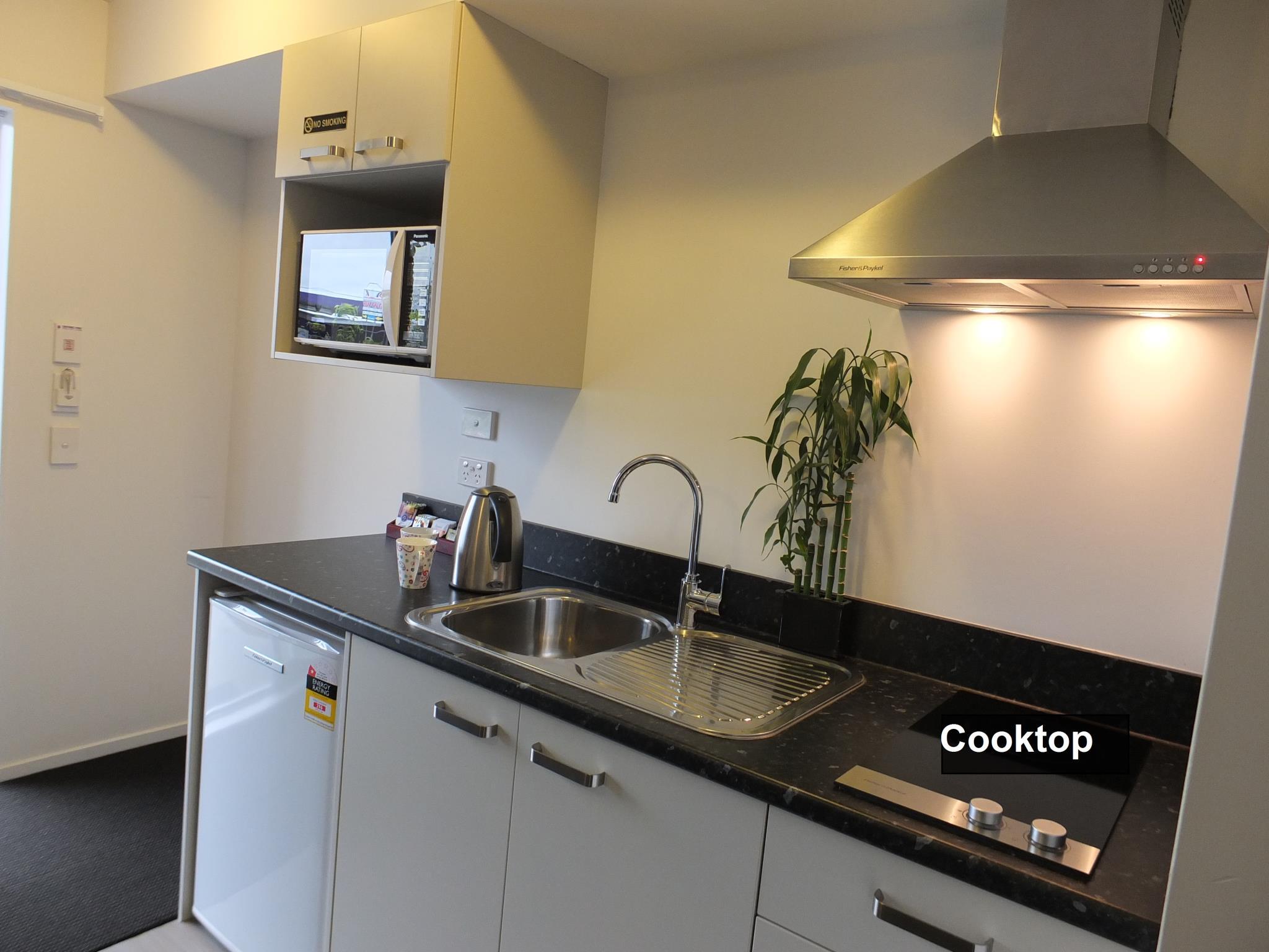 三人一室公寓 - 带大床和单人床