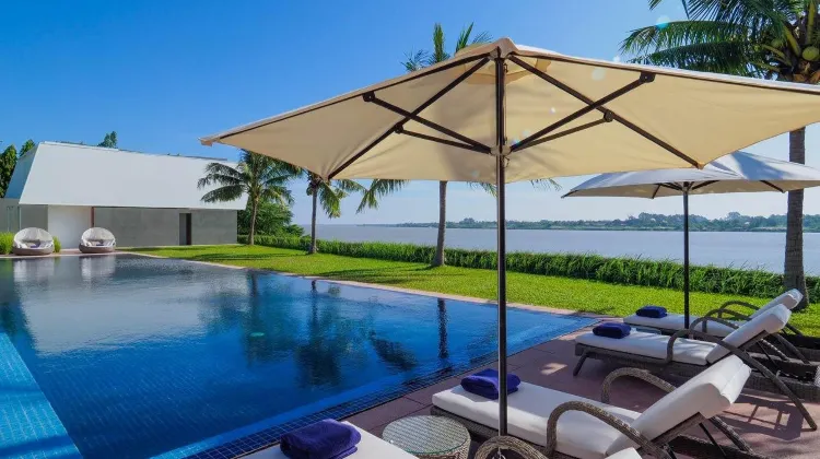 ザ・バレ・プノンペン 外観