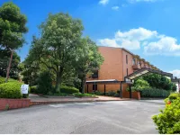 Kumozu Hotel and Conference  호텔
