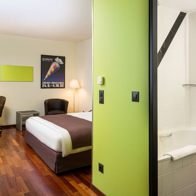 Premium Corner King Room Holiday Inn Zurich - Messe, an IHG Hotel Promo Code
