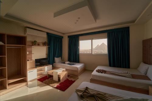 豪华套房，享有金字塔景观