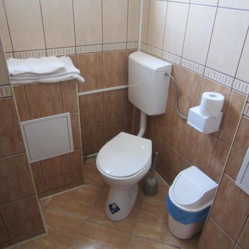 两卧室套房 - 带阳台