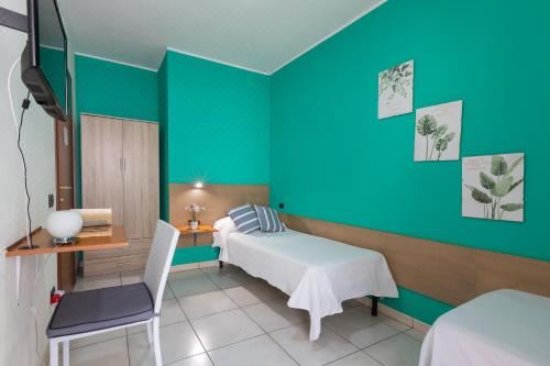 带阳台的双床房