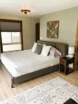 Cozy spacious king bed suite, In the heart of Historic Helena, Montana!