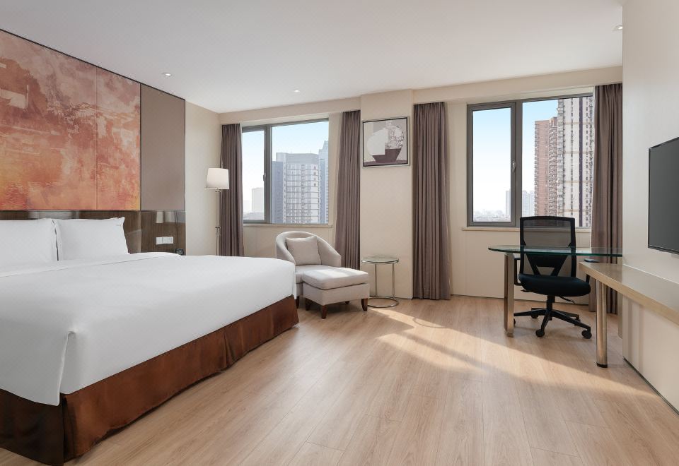 Holiday Inn Nanjing Aqua CityClub Superior Room (Double Bed)