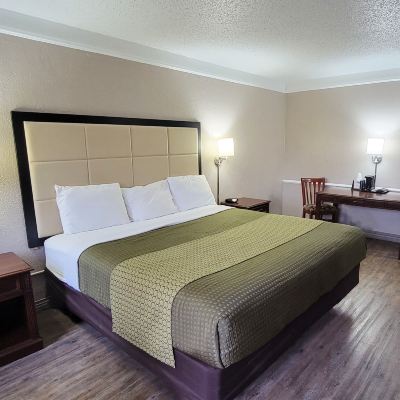 Basic Room, 1 King Bed, Non Smoking Flex Studios Promo Code