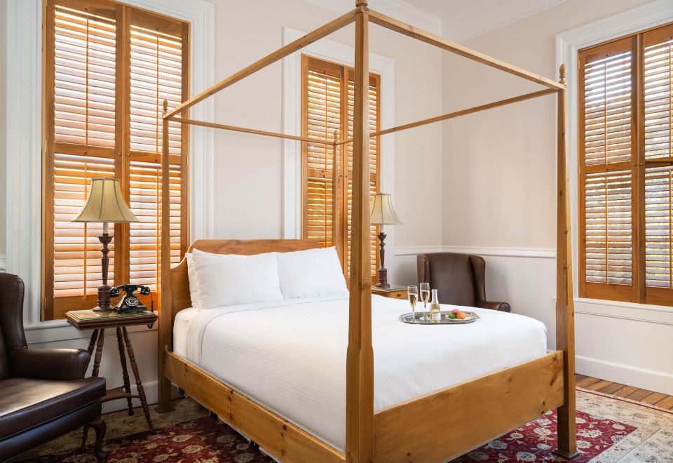 茉莉花房角大床房