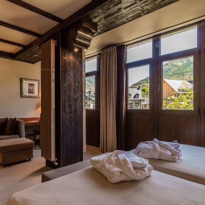 Junior Studio Suite, 2 Twin Beds, Accessible Hotel Ciria Promo Code