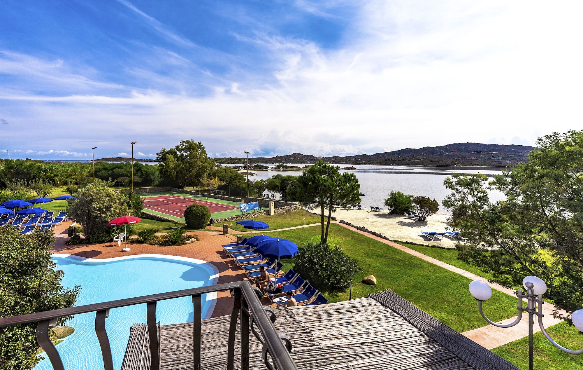 高级双人或双床间 - 带阳台