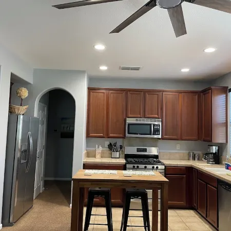 Charming 1-bedroom condo in awesome Modesto with WiFi, AC