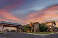 Best Western Plus Kelly Inn  Suites
