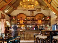 The George Inn & Plaine