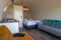 Couple Retreat at Unique Nature Lodge Hoteles en 