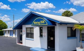 Sebring Inn - Housity
