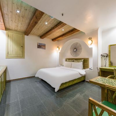 1st Floor Drive-in (Memory Foam Matrix Replaced In All Room) Jincheon Hotel Galaxy 쿠폰