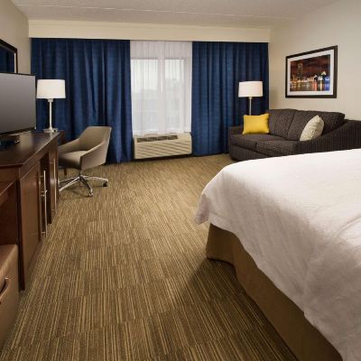 1 KING MOBILITY/HEARING ACCESS W/TUB NONSMOK Hampton Inn & Suites Baltimore/Woodlawn Promo Code