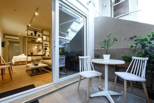 带露台的高级双人间或双床间