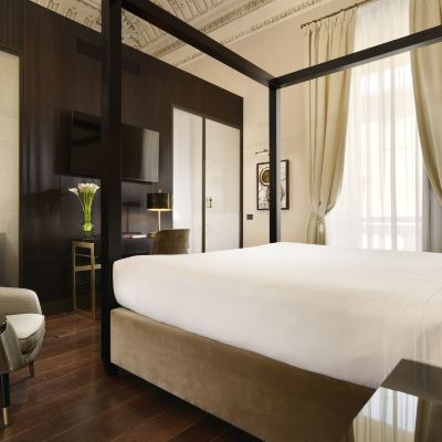 Deluxe Teatro Hotel l'Orologio Promo Code