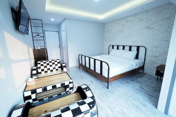 ห้องสแตนดาร์ด เตียงใหญ่ 1 เตียง