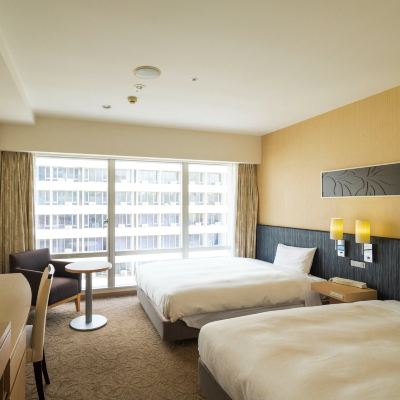 中型，帶浴室的雙床房 西鐵Resort Inn那霸優惠