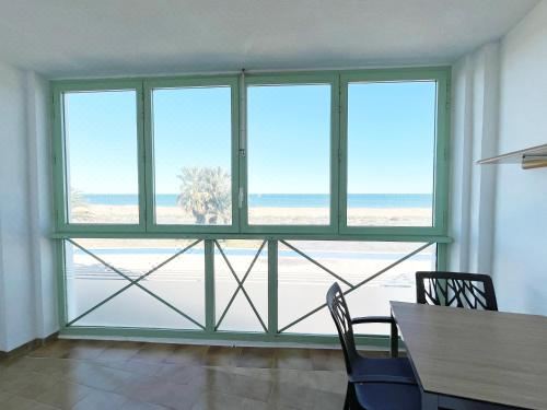 带露台一室公寓