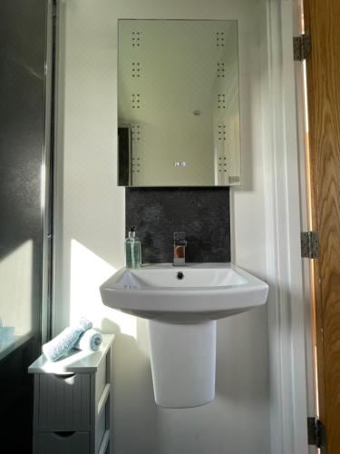 Flora's Cliff View One-Bedroom Chalet