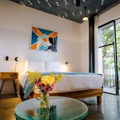 Queen Room Hotel Con Corazón Promo Code