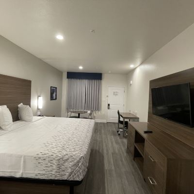 Basic Room Palace Inn Blue - Garth Rd Promo Code