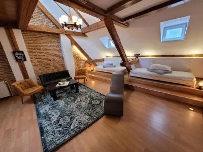Main Square Apartments & More Hotel di 
