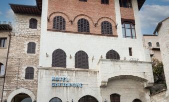 Hotel Gattapone - Housity