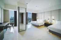 Grand Whiz Hotel Praxis Surabaya Отели в г. 