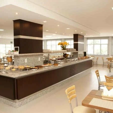 Serras Hotel