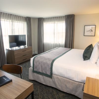 One-Bedroom Suite with Ocean View Shearwater Inn Promo Code