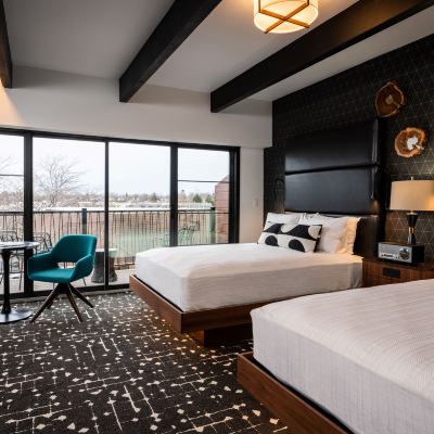 Two Queen Beds with Balcony Hotel Earl of Charlevoix Promo Code