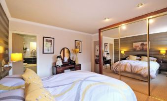 The Jays Guest House - Housity